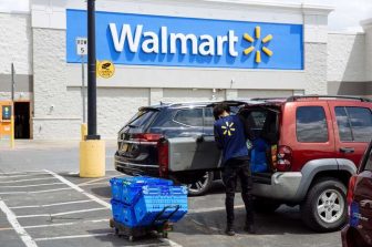 Walmart Stock Surges on Earnings, Hits $500B Market Cap