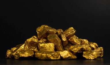 Gold Prices Fall as Market Stabilizes and Data Emerges