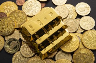 Gold Prices Climb Ahead of Key Economic Indicators