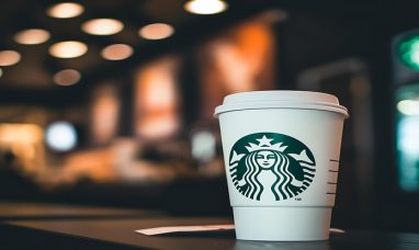 Starbucks CEO Transition: Challenges and Opportunities