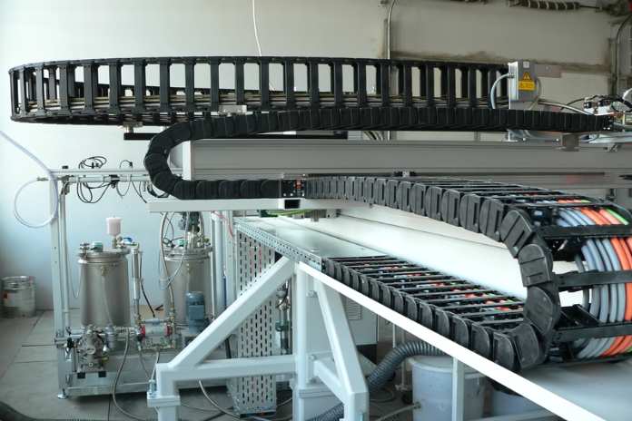 a9e5af11a3f1822348c624ec0ee02447