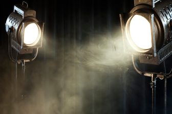 Stage play about Doolittle Raid rescue premieres in Quzhou