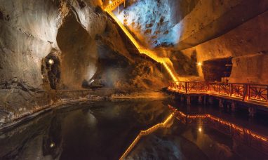West Red Lake Gold Reports 176.04 g/t Au over 5.3m, 128.32 g/t Au over 4.5m and 35.72...